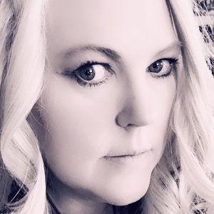 Meet your Posher, Carla